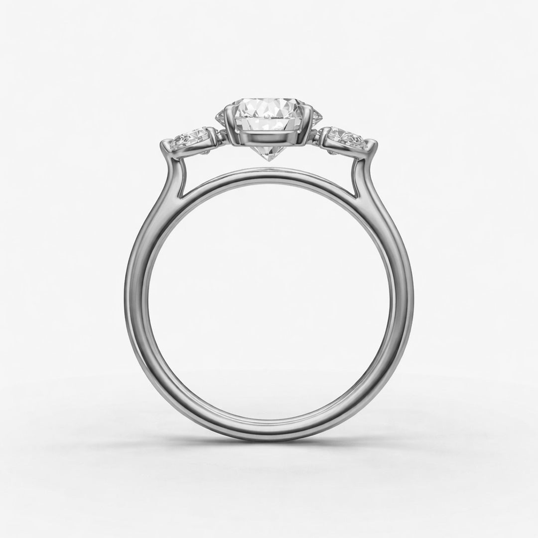 Three Stone Ring - Round