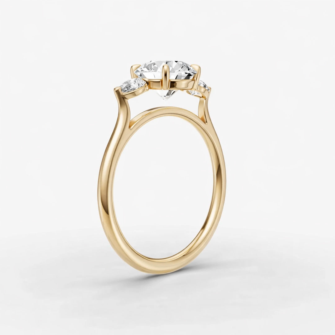 Three Stone Ring - Round