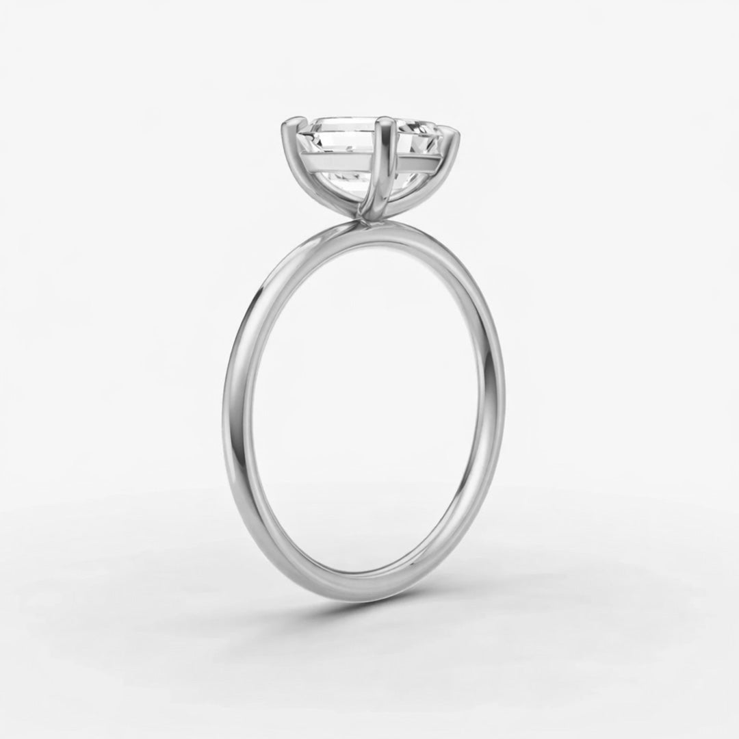 Solitaire Ring - Emerald